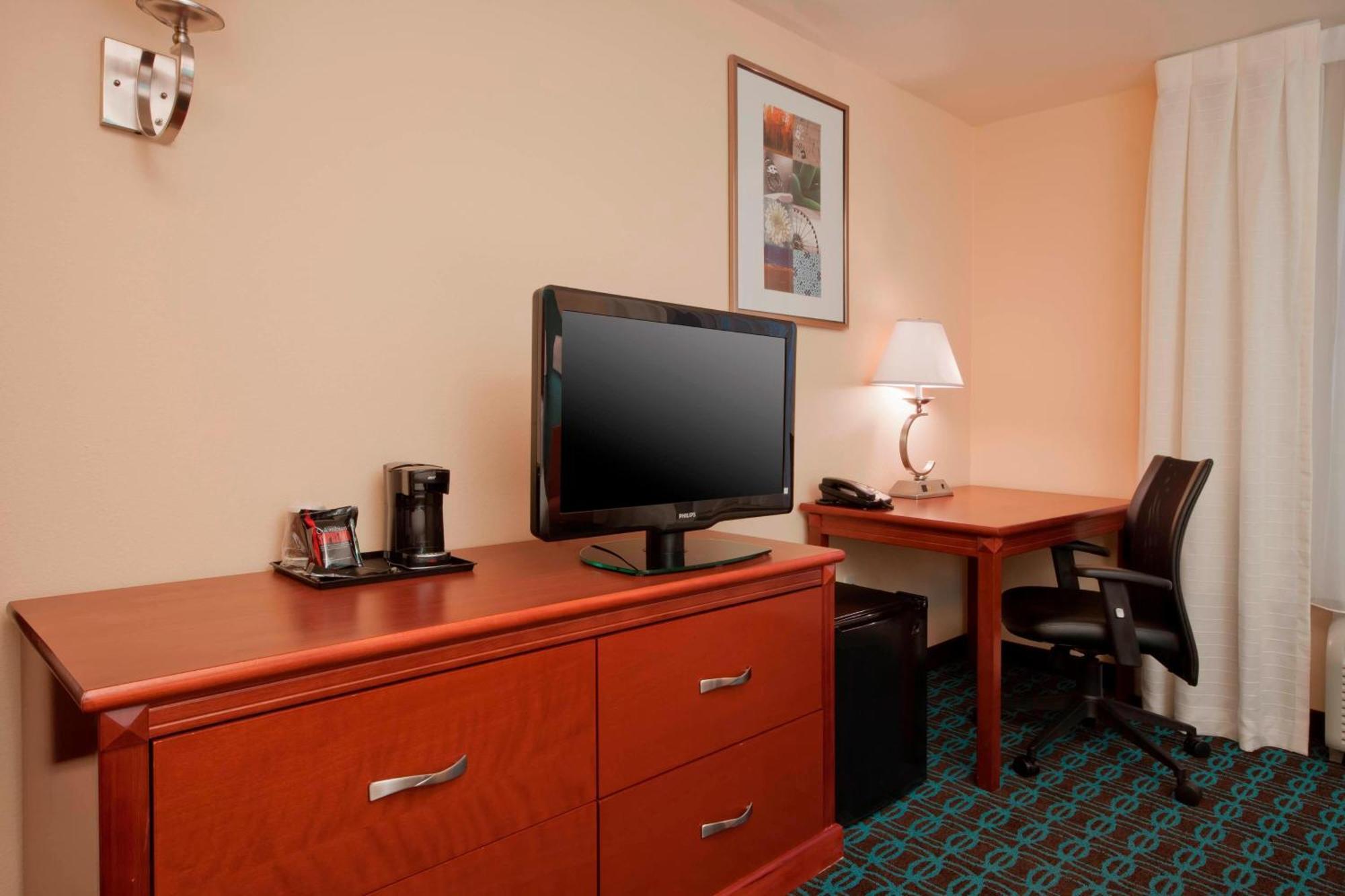 Hotel Fairfield & 3*