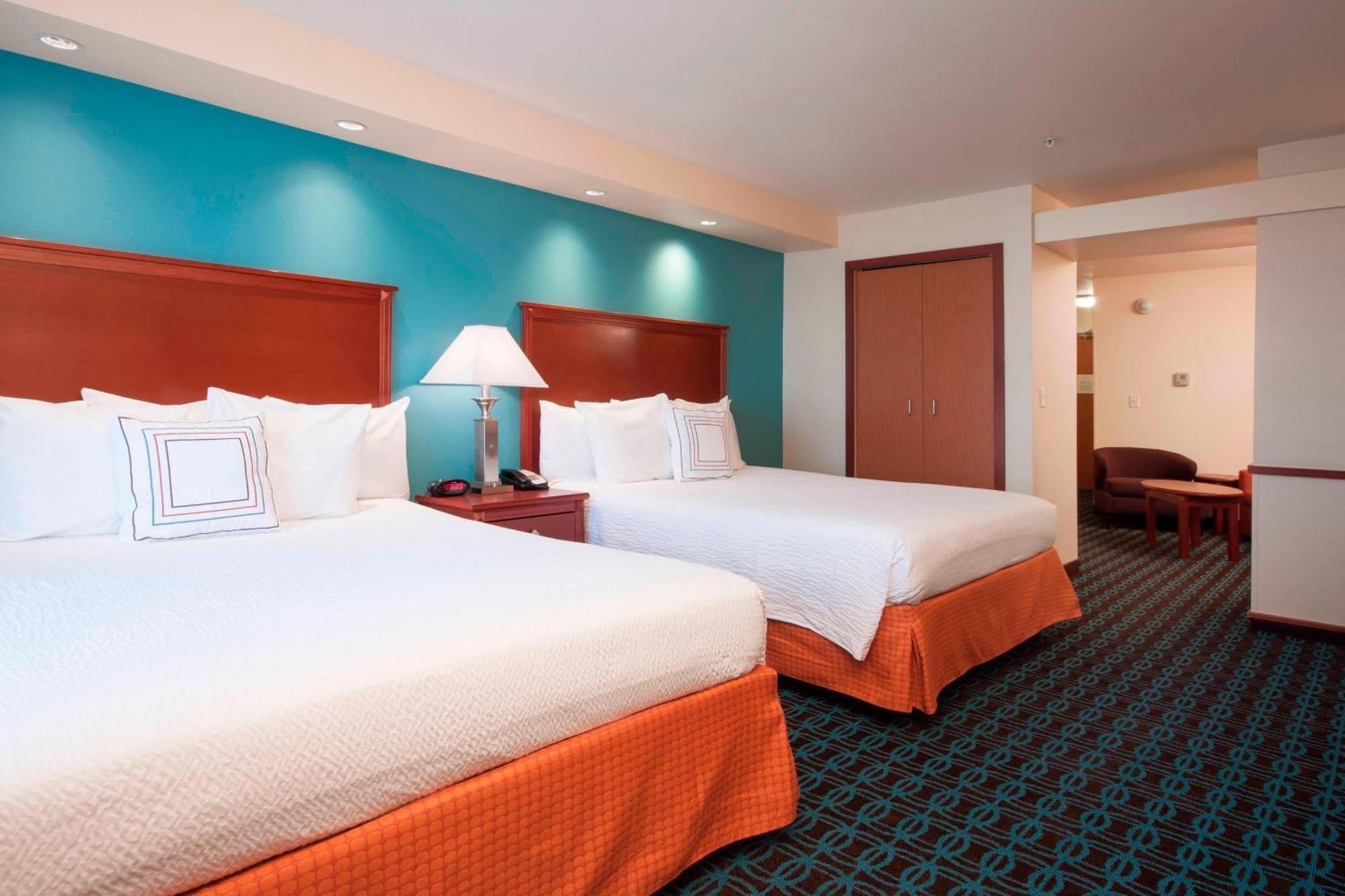Fairfield & Hotel 3*